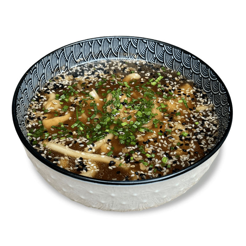 Bulion z makaronem i kurczakiem